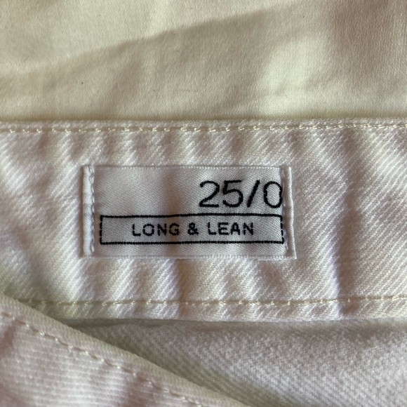 White Gap Jeans in size 0/25 - Picture 2 of 4